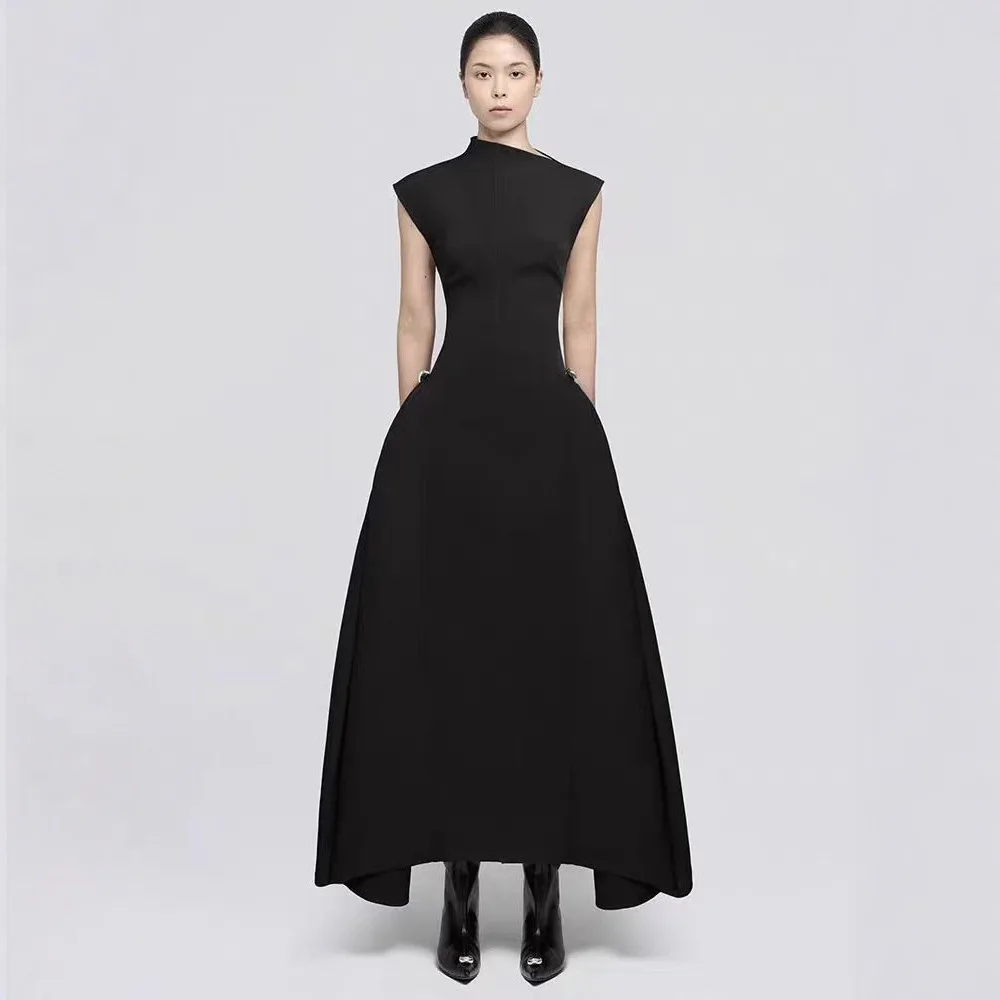 25 Autumn/Winter Vietnamese Niche Half-high Collar Sleeveless Asymmetrical High-waisted Slimming Midi Dress
25 Autumn/Winter Vietnamese Niche Half-high Collar Sleeveless Asymmetrical High-waisted Slimming Midi Dress