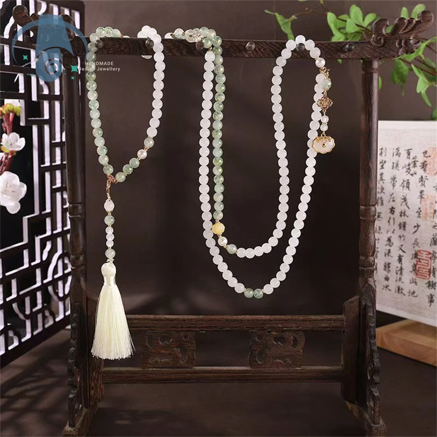 Комплект ювелирных изделий Hanfu традиционной династии, жемчужное ожерелье из бисера с длинной подвеской в виде кисточки, винтажные аксессуары в китайском стиле для женщин
Комплект ювелирных изделий Hanfu традиционной династии, жемчужное ожерелье из бисера с длинной подвеской в виде кисточки, винтажные аксессуары в китайском стиле для женщин