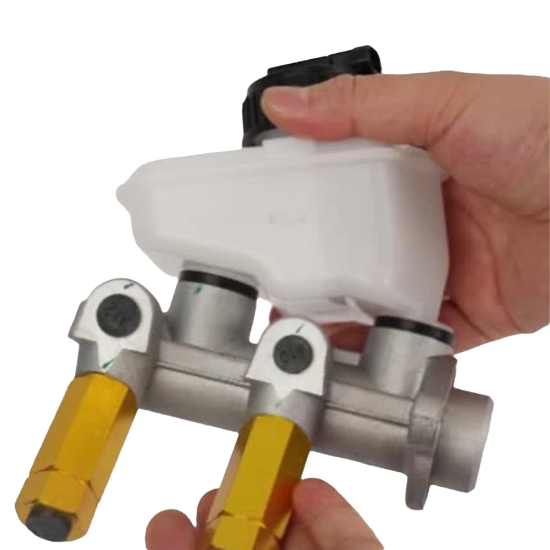 Brake Master Pump W/ Reservoir 03492529 426005 For Daewoo Lanos Cielo Nexia Racer Espero1995-1999 Clutch Master Cylinder
Brake Master Pump W/ Reservoir 03492529 426005 For Daewoo Lanos Cielo Nexia Racer Espero1995-1999 Clutch Master Cylinder