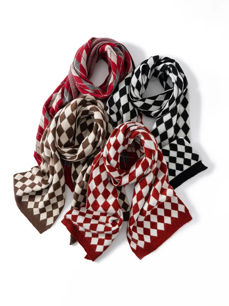 New Women 100% Cashmere Scarf Autumn Winter Cashmere Chessboard Long Shawl Casual Style Soft Warm Scarf Luxury Classic Chic Tops 
New Women 100% Cashmere Scarf Autumn Winter Cashmere Chessboard Long Shawl Casual Style Soft Warm Scarf Luxury Classic Chic Tops