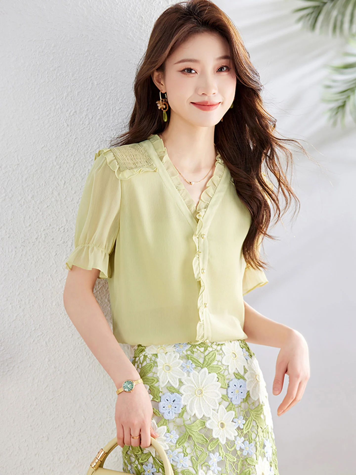 Женская шифоновая рубашка Ele ort Sve с дизайнерским принтом под дерево, на одной пуговице, летняя, в корейском стиле
Женская шифоновая рубашка Ele ort Sve с дизайнерским принтом под дерево, на одной пуговице, летняя, в корейском стиле