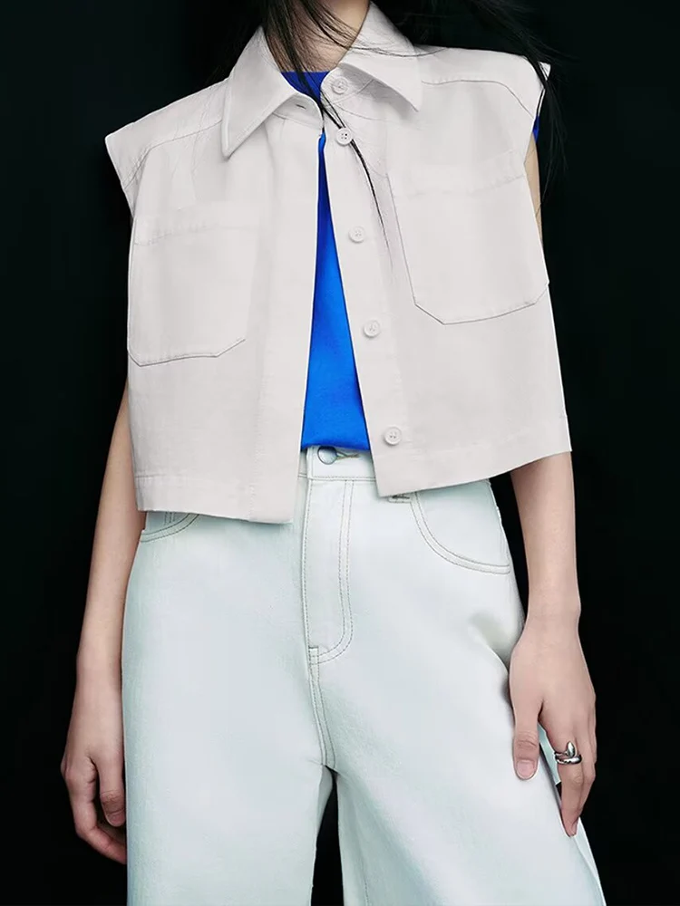 2024 Summer New Urban Leisure Double Pocket Sleeveless Short Shirt Collar Sleeveless Vest Women's Jacket
2024 Summer New Urban Leisure Double Pocket Sleeveless Short Shirt Collar Sleeveless Vest Women's Jacket