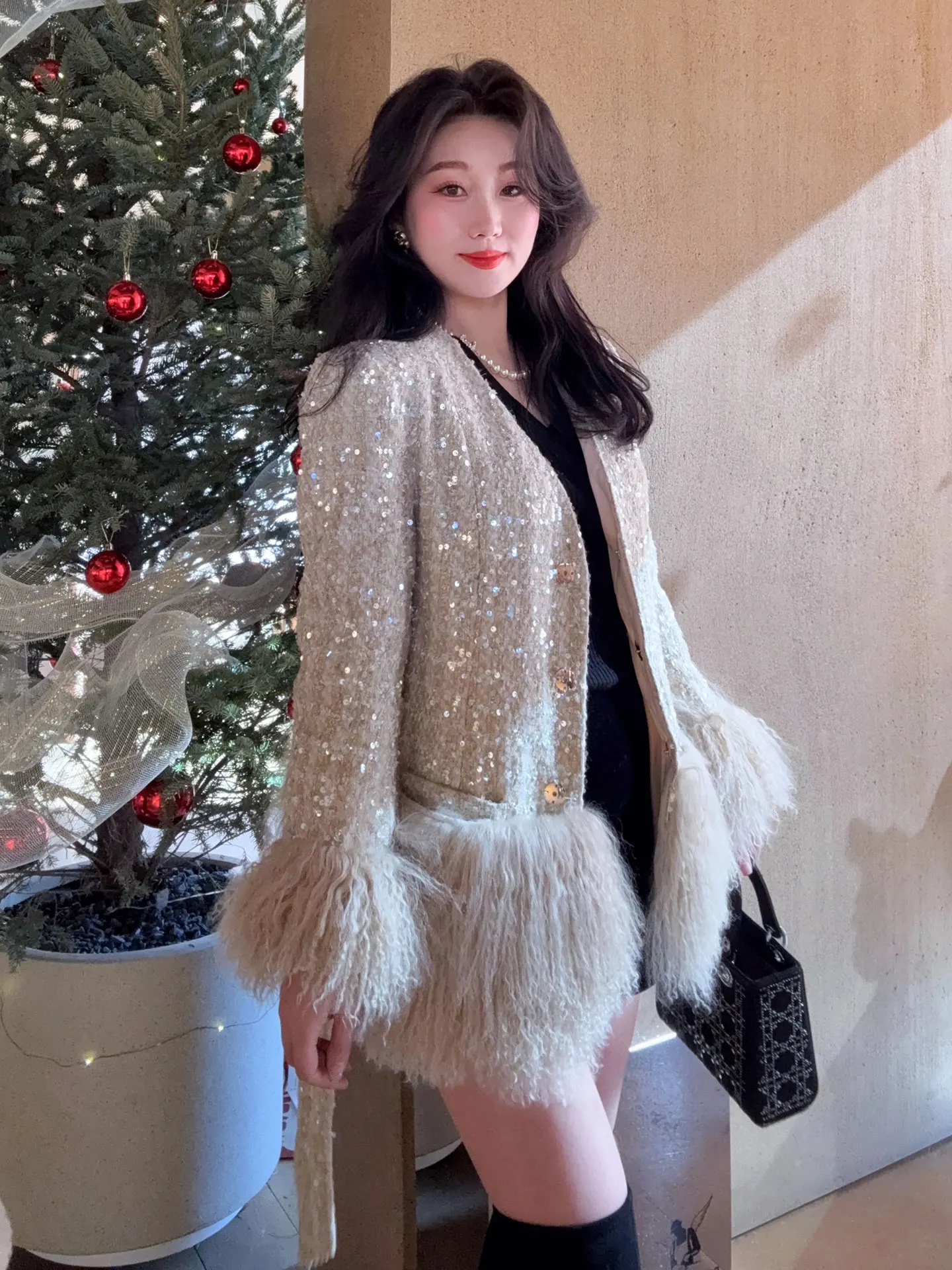 YANGXIAOJING Goose down Inner Wool Collar Mid-Length Women's Coat Luxury Feel Autumn Winter Outerwear V-Ne Belted
YANGXIAOJING Goose down Inner Wool Collar Mid-Length Women's Coat Luxury Feel Autumn Winter Outerwear V-Ne Belted