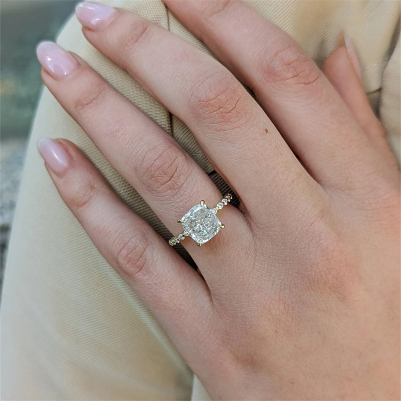RandH 2.50CT Cushion Ice Cut 100% Solid 18K Yellow Gold Hiden Halo Moissanite Engagement Rings For Women Au750 Fine Jewelry
RandH 2.50CT Cushion Ice Cut 100% Solid 18K Yellow Gold Hiden Halo Moissanite Engagement Rings For Women Au750 Fine Jewelry