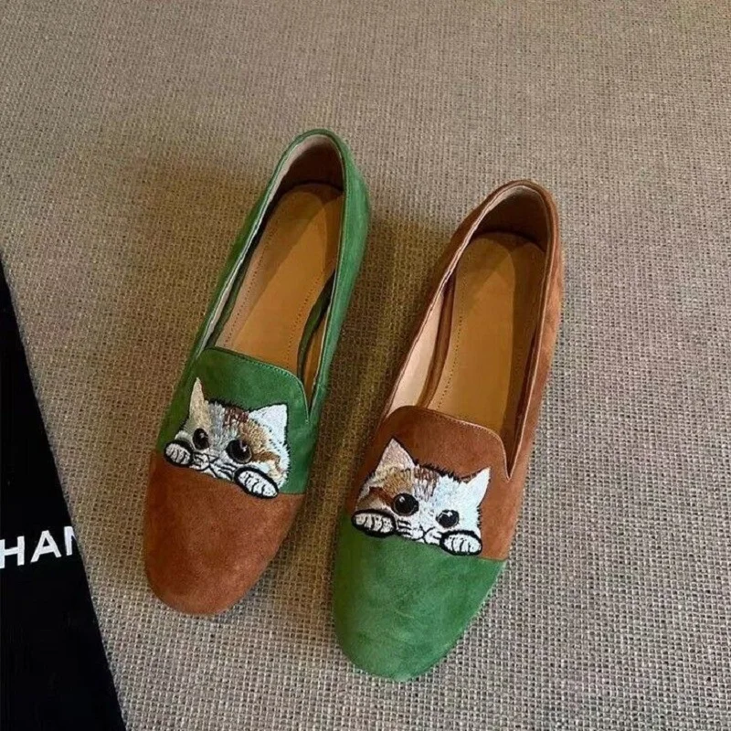 Designer Shoes Size 35-42 Square Toe Summer Shoes for Women 2025 New Embroidery Cat Loafers Soft Slip-on Moccasins Light Flats
Designer Shoes Size 35-42 Square Toe Summer Shoes for Women 2025 New Embroidery Cat Loafers Soft Slip-on Moccasins Light Flats