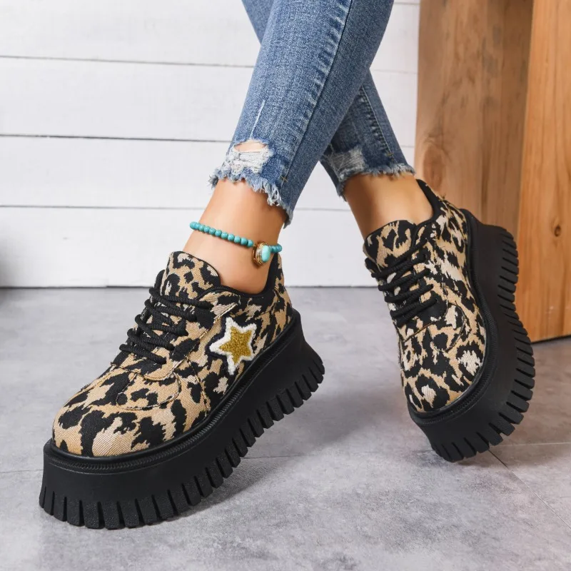 Women Walking Shoes Sneakers Lace-Up Breathable Thick Sole and High Quality Hot Selling Outdoor Vulcanized Shoes
Women Walking Shoes Sneakers Lace-Up Breathable Thick Sole and High Quality Hot Selling Outdoor Vulcanized Shoes