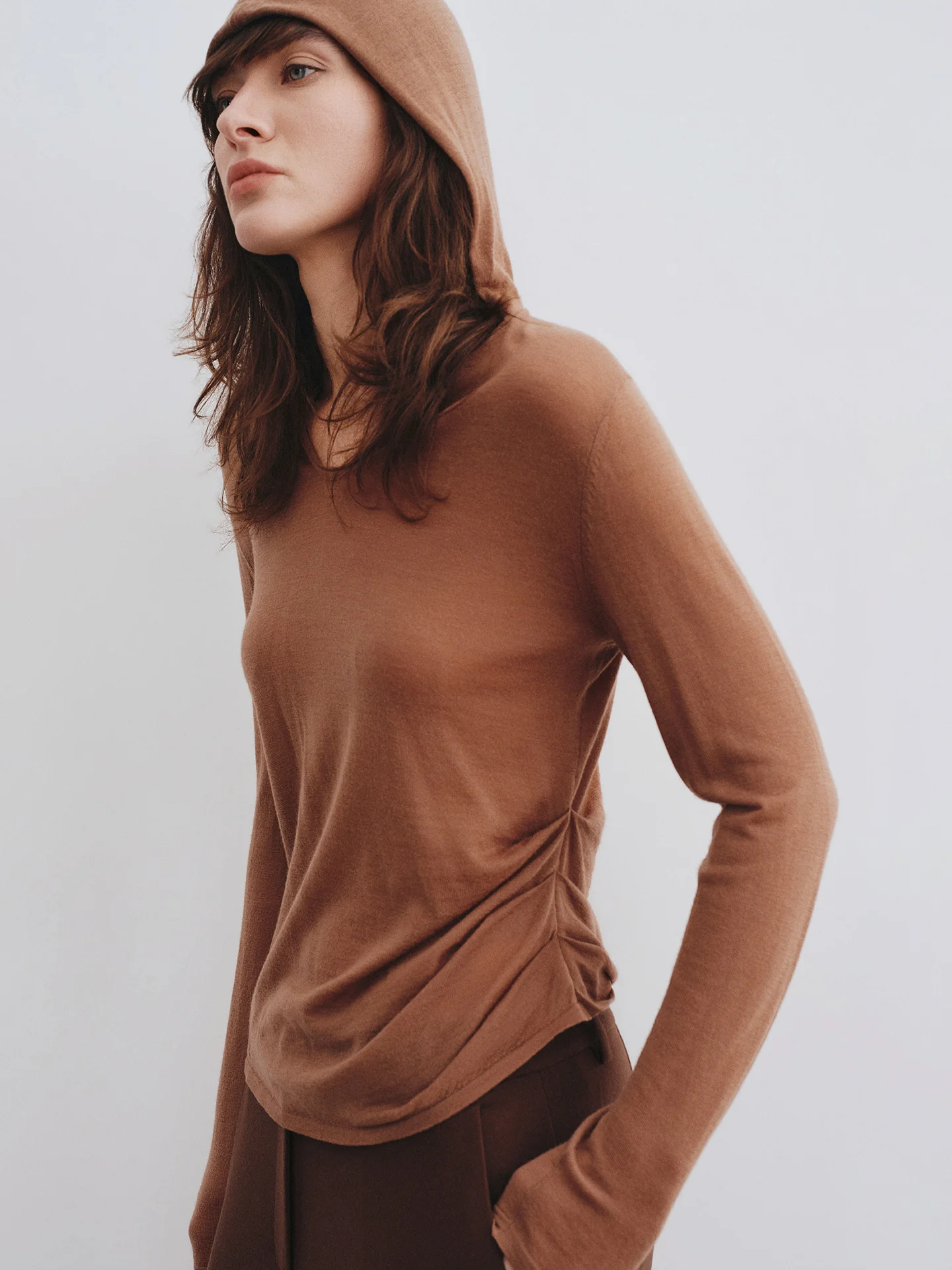 Женский вязаный свитер с длинным рукавом и V-образным вырезом, повседневный, удобный, дышащий, шерстяной, с капюшоном, базовый слой, модный, приталенный, со складками
Женский вязаный свитер с длинным рукавом и V-образным вырезом, повседневный, удобный, дышащий, шерстяной, с капюшоном, базовый слой, модный, приталенный, со складками