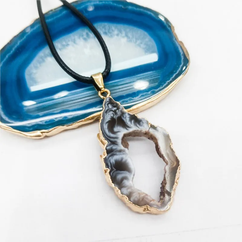 Quartz Pendant Mineral Gold Plated Crystal Stone, Natural Brazil Agate, Rough Crystal Slice, Healing Reiki Stone, Irregular
Quartz Pendant Mineral Gold Plated Crystal Stone, Natural Brazil Agate, Rough Crystal Slice, Healing Reiki Stone, Irregular