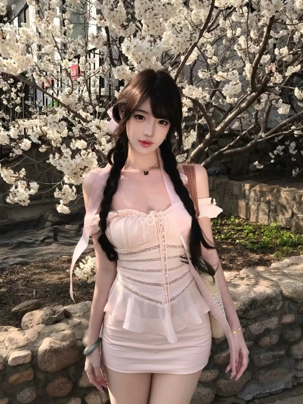 Elegant Soft Atmosphere Pure Design One Shoulder Top with Wrap around Short Skirt Two Piece Set High Waist Spring Summer
Elegant Soft Atmosphere Pure Design One Shoulder Top with Wrap around Short Skirt Two Piece Set High Waist Spring Summer