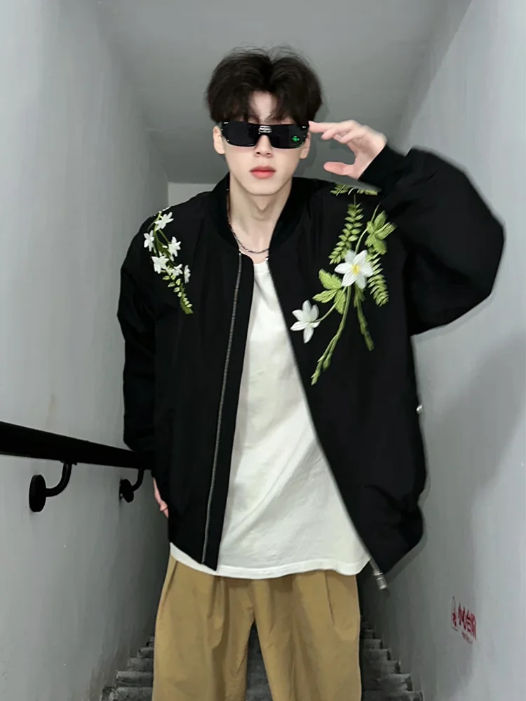 Мужской летний модный летний топ с бейсбольным воротником и американской цветочной вышивкой в стиле ретро, легкая верхняя одежда
Мужской летний модный летний топ с бейсбольным воротником и американской цветочной вышивкой в стиле ретро, легкая верхняя одежда