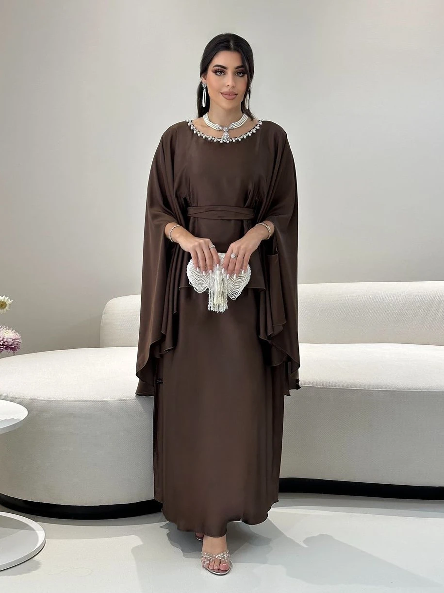 Eid Party Dress for Women Elegant Pearls Abaya Party Muslim Caftan Robe Jalabiya Ramadan Morocco Kaftan 2025 Vestidos Largos
Eid Party Dress for Women Elegant Pearls Abaya Party Muslim Caftan Robe Jalabiya Ramadan Morocco Kaftan 2025 Vestidos Largos