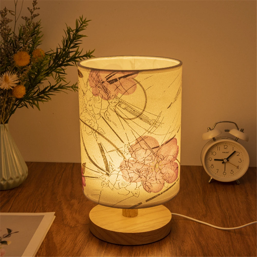 LED Solid Wood Base USB Plug Lotus Simple Nordic Bedroom Desktop Eye Protection Bedside Table Lamp
LED Solid Wood Base USB Plug Lotus Simple Nordic Bedroom Desktop Eye Protection Bedside Table Lamp