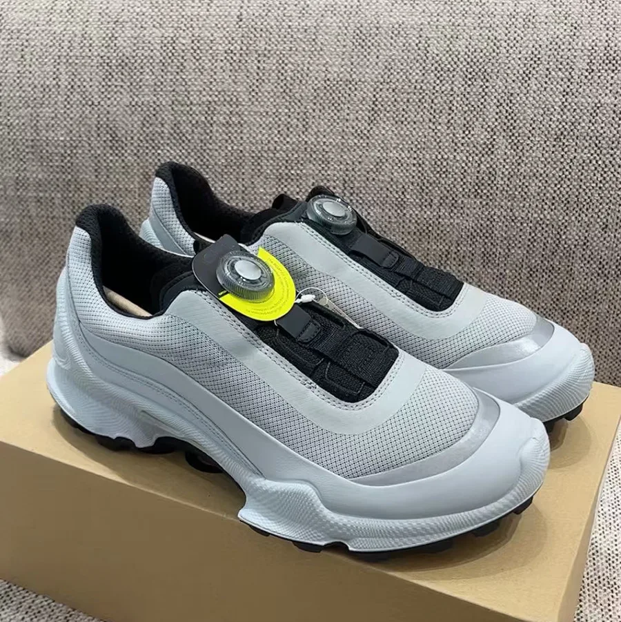 Chunky Sneakers Mens Designer Hollow Sole Running Shoes Fashion Casual Microfiber Leather Upper Height Increased Platform Shoes
Chunky Sneakers Mens Designer Hollow Sole Running Shoes Fashion Casual Microfiber Leather Upper Height Increased Platform Shoes