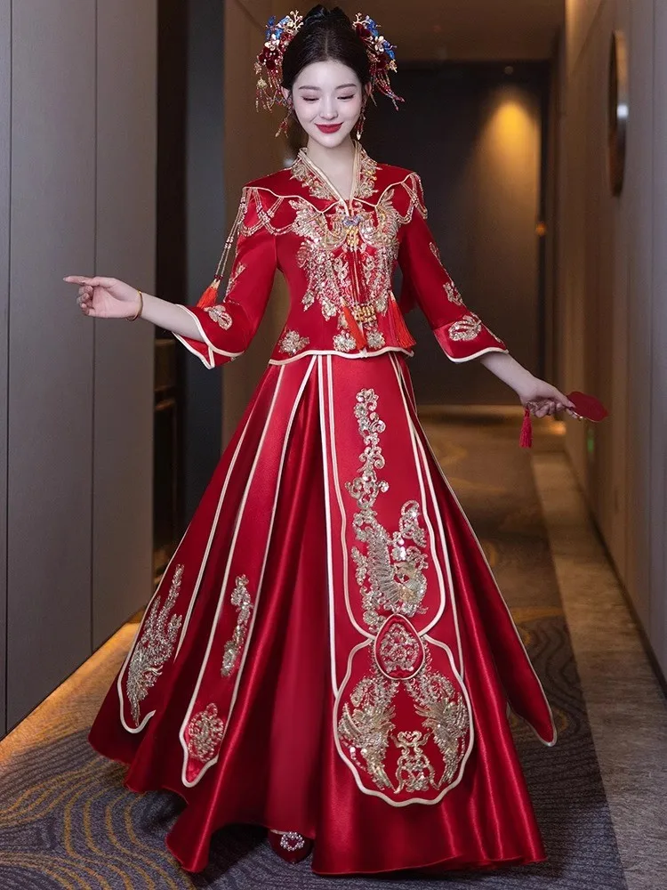 Свадебное платье большого размера в китайском стиле, корона Феникса, красный халат, наряд дракона и тостов
Свадебное платье большого размера в китайском стиле, корона Феникса, красный халат, наряд дракона и тостов