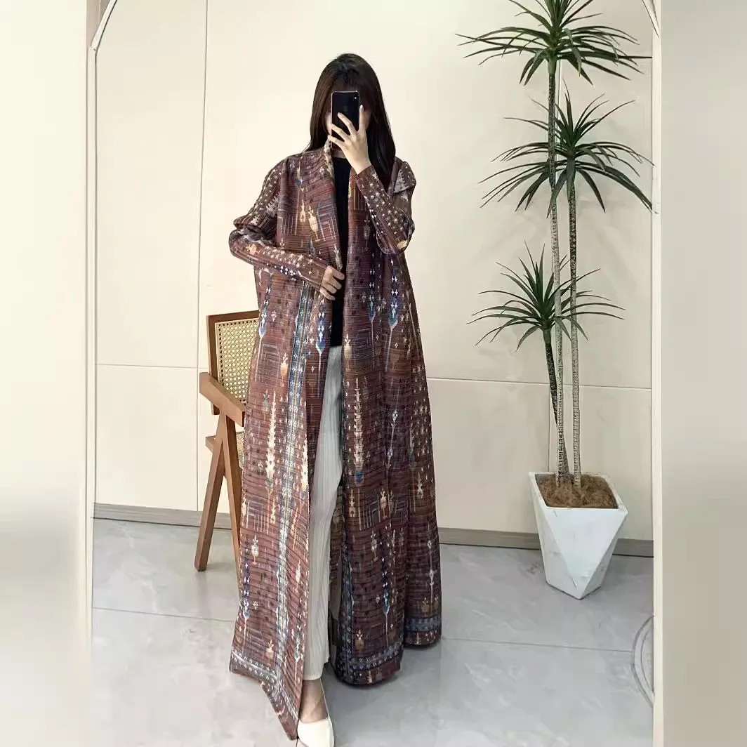 SuperAen Beautiful Elegant Pleated Spring and Autumn Long-sleeved Coat Coat Cape Print Women's Fashion Cardigan Coat
SuperAen Beautiful Elegant Pleated Spring and Autumn Long-sleeved Coat Coat Cape Print Women's Fashion Cardigan Coat