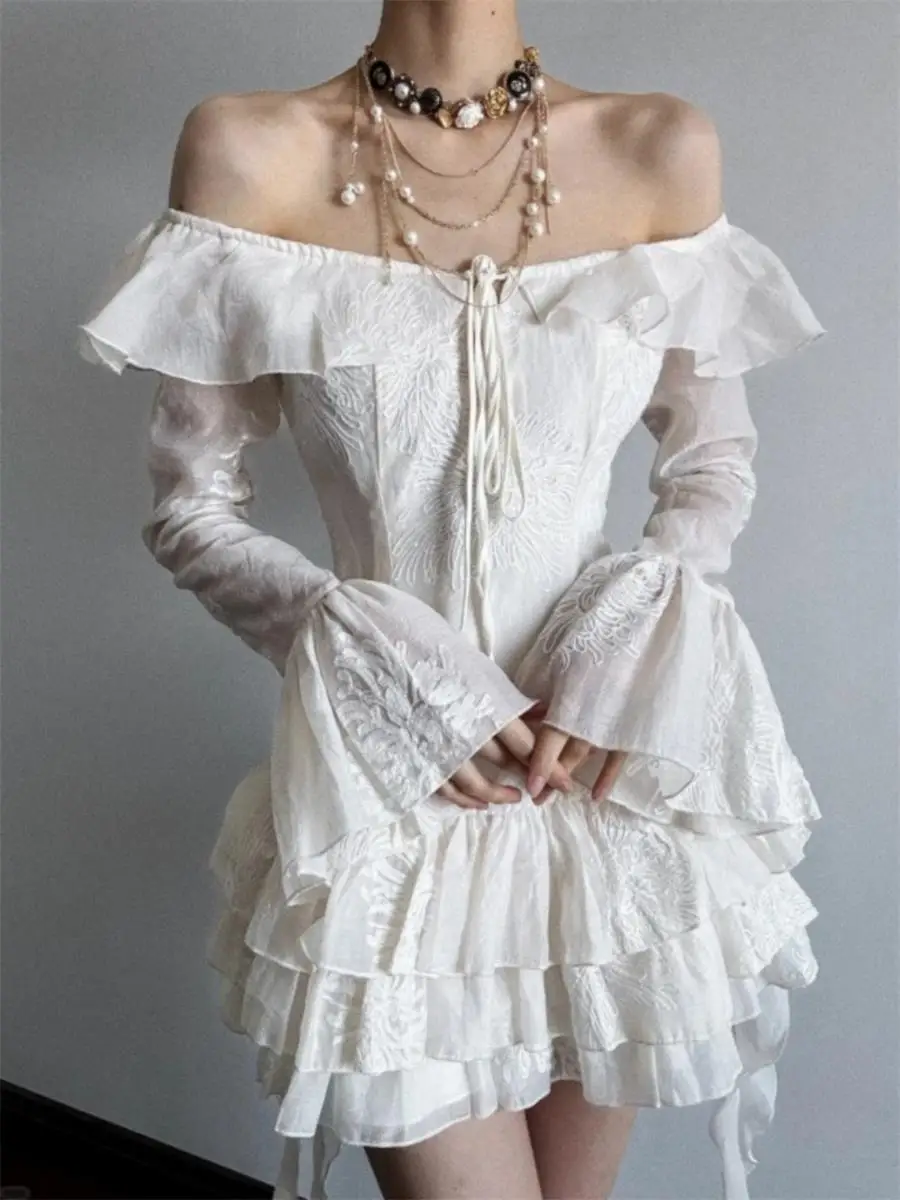 Осеннее японское модное женское платье в стиле ретро Y2k, шикарное французское элегантное платье на одно плечо с кружевной галстуком, дизайнерские платья, женская одежда 2025
Осеннее японское модное женское платье в стиле ретро Y2k, шикарное французское элегантное платье на одно плечо с кружевной галстуком, дизайнерские платья, женская одежда 2025