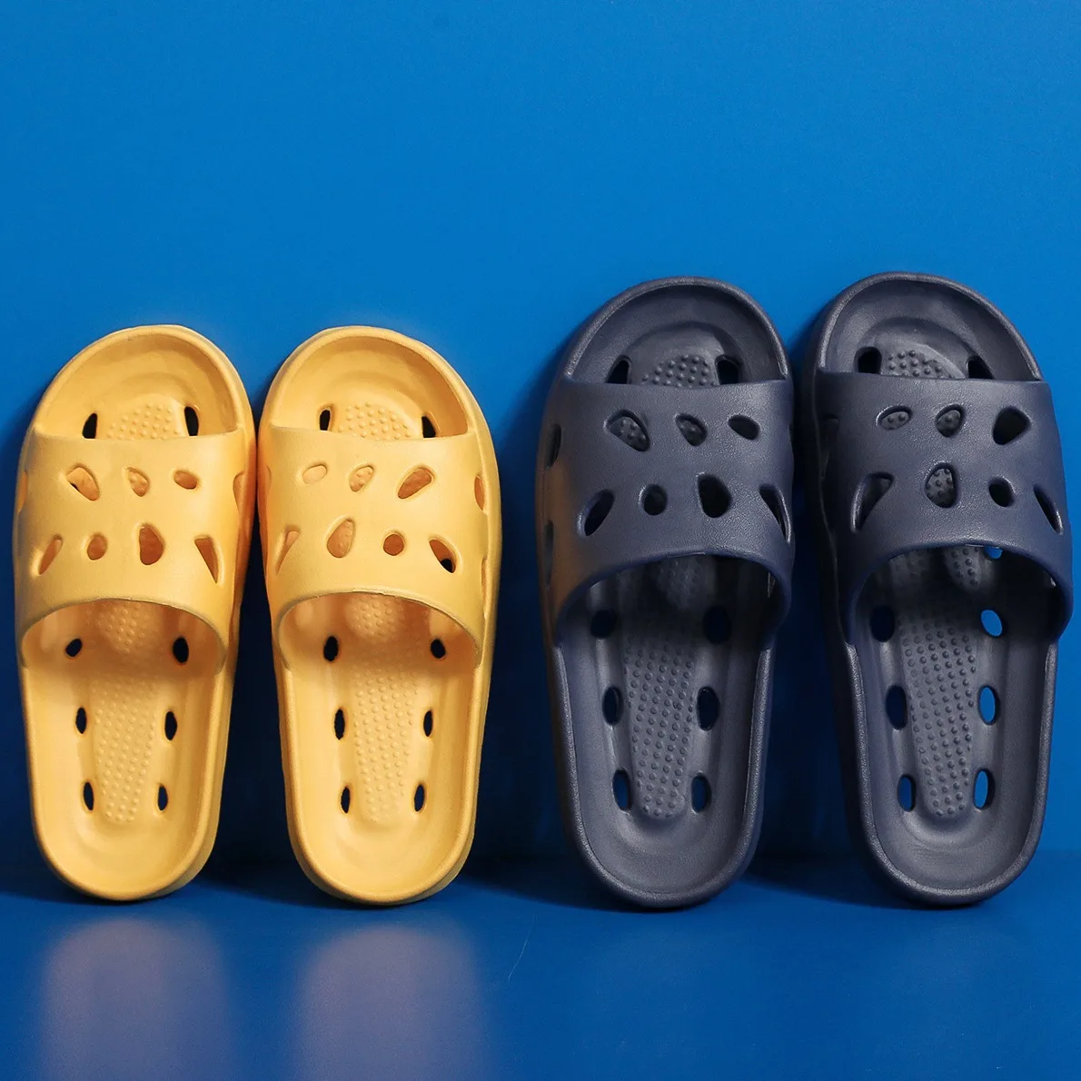 Summer Slippers Non-Slip Hollowed-Out Drainage-Perforated Soft-Soled Lightweight EVA Bath Slippers for Women Men
Summer Slippers Non-Slip Hollowed-Out Drainage-Perforated Soft-Soled Lightweight EVA Bath Slippers for Women Men