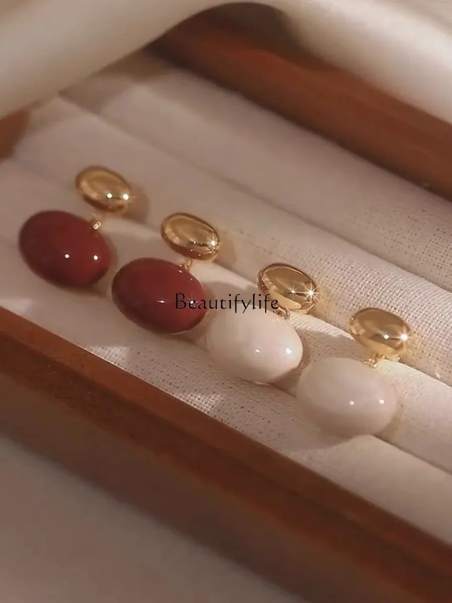 Retro Dual-Wear Bean-Shaped Stud Earrings, Small and Simple, High Sense, Special Interest Light, Luxury, New
Retro Dual-Wear Bean-Shaped Stud Earrings, Small and Simple, High Sense, Special Interest Light, Luxury, New