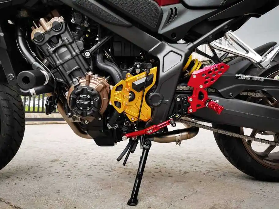 Motorcycle hood modification suitable for HONDA Honda CB650F engine protective cover anti-fall cover 17-18 years
Motorcycle hood modification suitable for HONDA Honda CB650F engine protective cover anti-fall cover 17-18 years