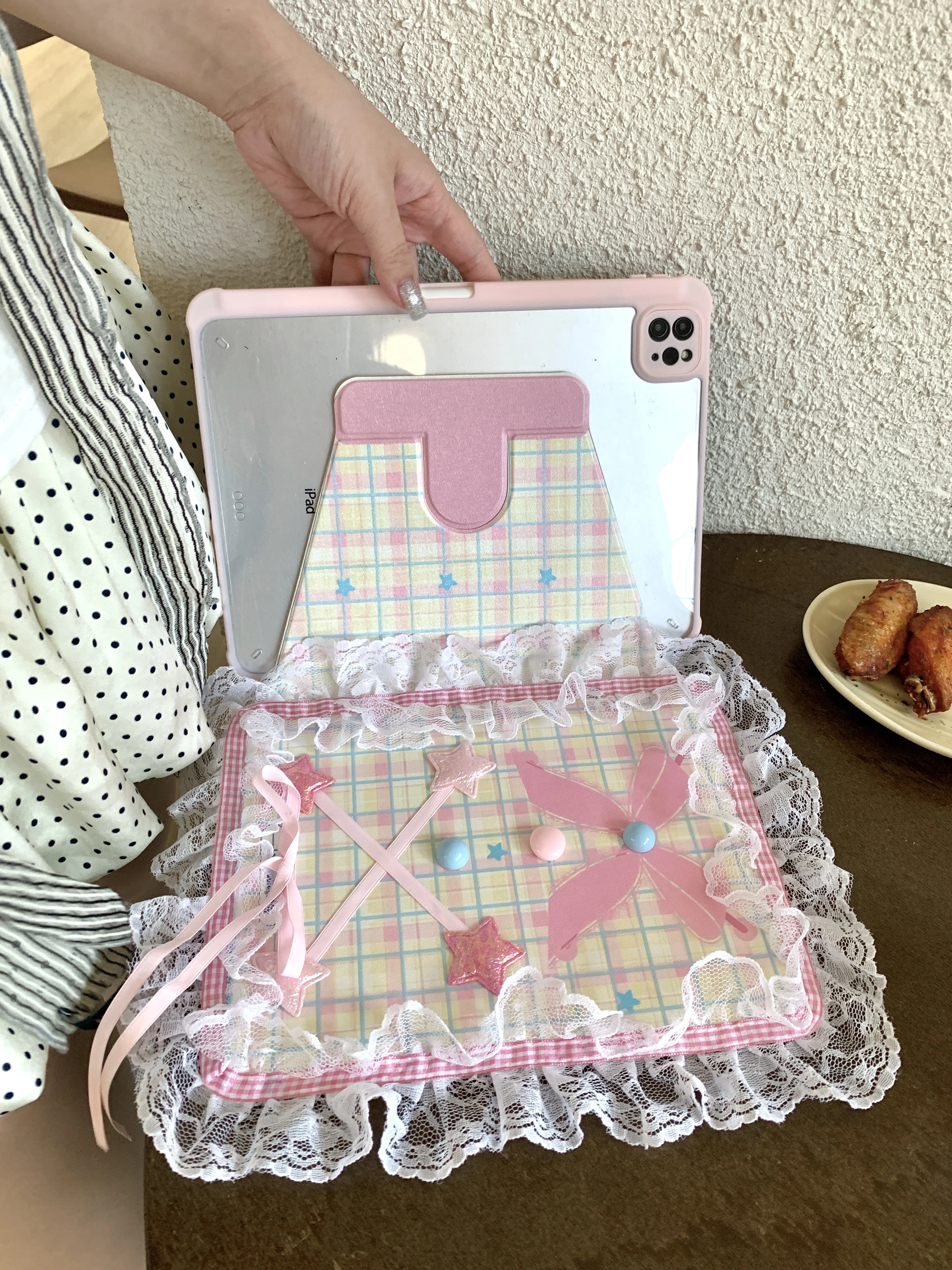 Роскошный милый вращающийся чехол-подставка из искусственной кожи для планшета iPad 7, 8, 9, 10, 10.2 2024, защитный чехол для iPad Air 13 дюймов, 4, 5, 6, iPad Pro 3, 4, 5, 6, 12,9 дюйма, Mini 6, аксессуары Apple
Роскошный милый вращающийся чехол-подставка из искусственной кожи для планшета iPad 7, 8, 9, 10, 10.2 2024, защитный чехол для iPad Air 13 дюймов, 4, 5, 6, iPad Pro 3, 4, 5, 6, 12,9 дюйма, Mini 6, аксессуары Apple