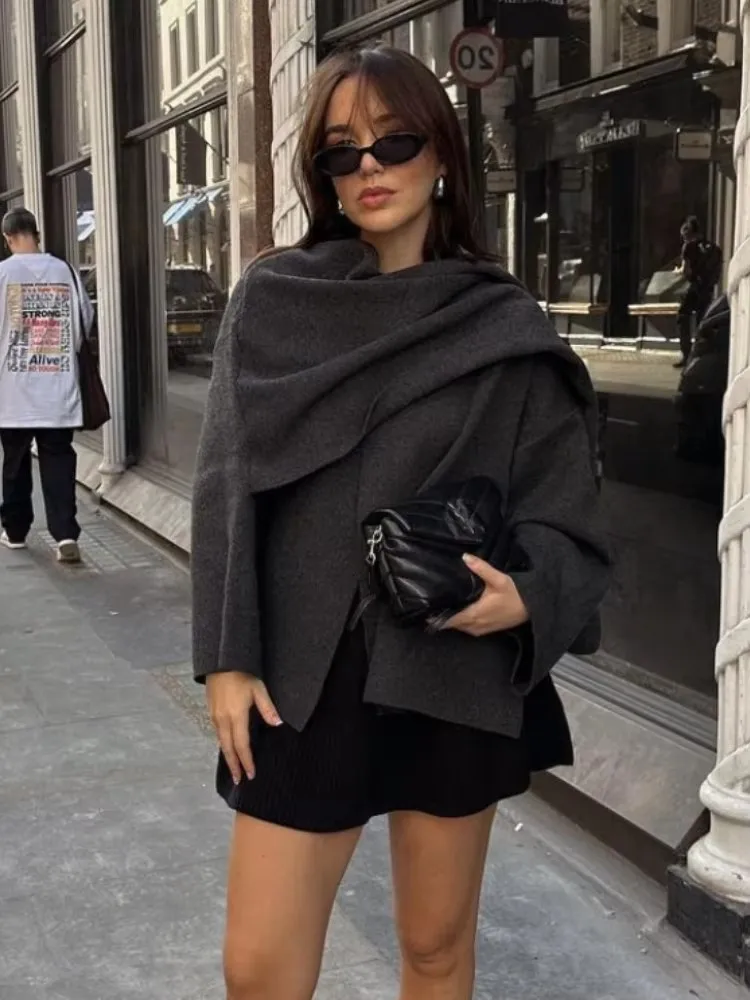 Women Loose Asymmetric Scarf Knit Jacket 2024 New Autumn Winter Fashion Solid Single Button Side Slit Cardigan Coats Chic
Women Loose Asymmetric Scarf Knit Jacket 2024 New Autumn Winter Fashion Solid Single Button Side Slit Cardigan Coats Chic