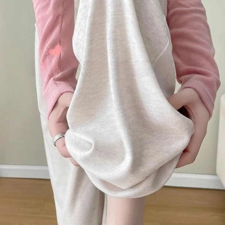 Осень-зима, большие размеры, мягкие ленивые клейкие рисовые брюки, мужские новые драпированные свободные вязаные широкие длинные брюки, повседневные брюки
Осень-зима, большие размеры, мягкие ленивые клейкие рисовые брюки, мужские новые драпированные свободные вязаные широкие длинные брюки, повседневные брюки