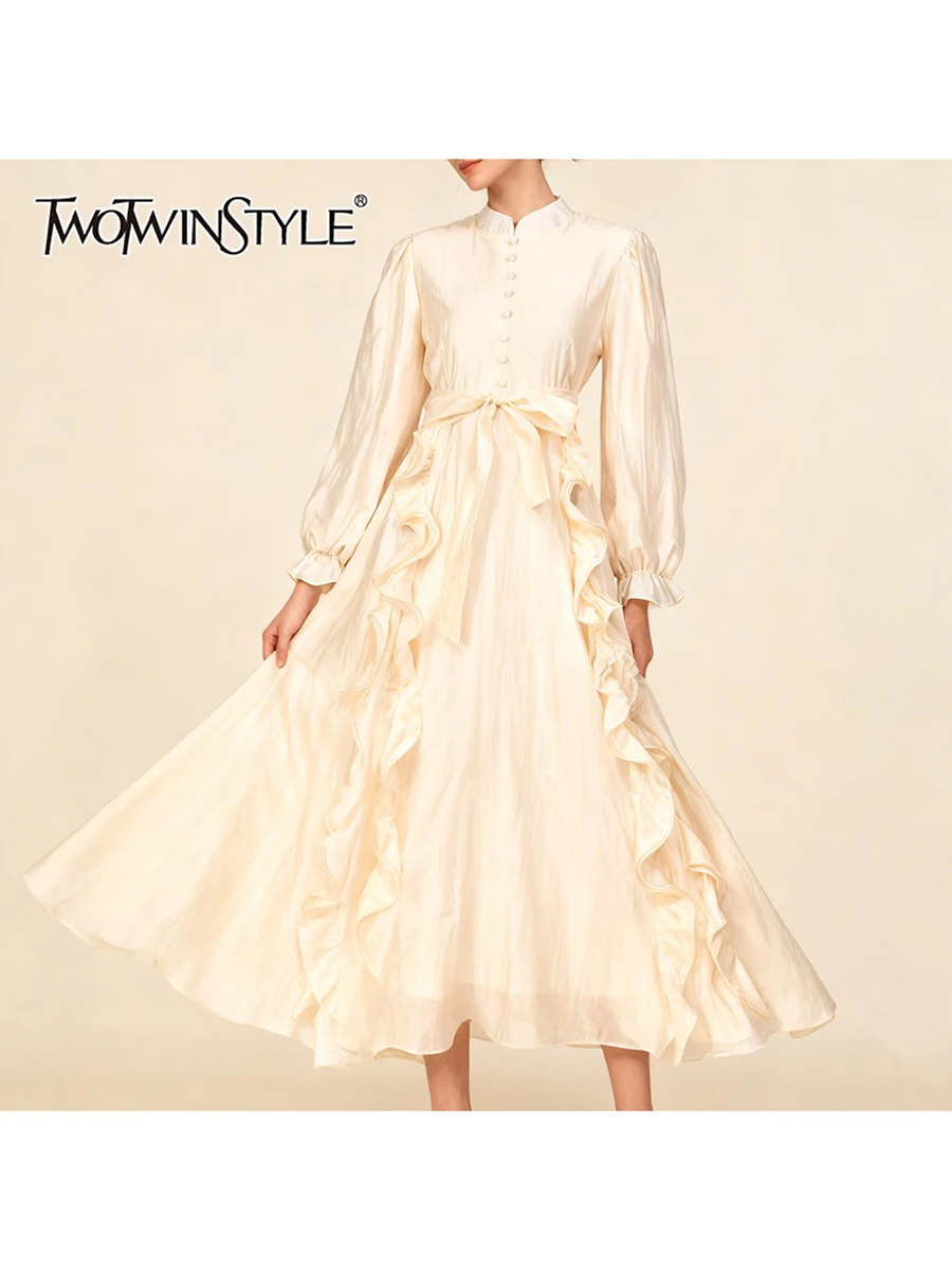 TWOTWINSTYLE однотонные элегантные платья со складками в виде грибка для женщин, базовое платье с воротником-стойкой и длинными рукавами в стиле пэчворк на пуговицах, женское
TWOTWINSTYLE однотонные элегантные платья со складками в виде грибка для женщин, базовое платье с воротником-стойкой и длинными рукавами в стиле пэчворк на пуговицах, женское