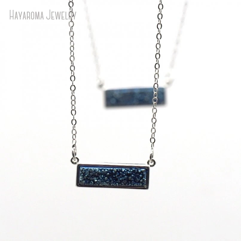 10 шт. посеребренные синие Druzy Bar Drusy горизонтальный кулон с драгоценными камнями, ожерелье из нержавеющей стали, цепочка для женщин, ювелирные изделия
10 шт. посеребренные синие Druzy Bar Drusy горизонтальный кулон с драгоценными камнями, ожерелье из нержавеющей стали, цепочка для женщин, ювелирные изделия
