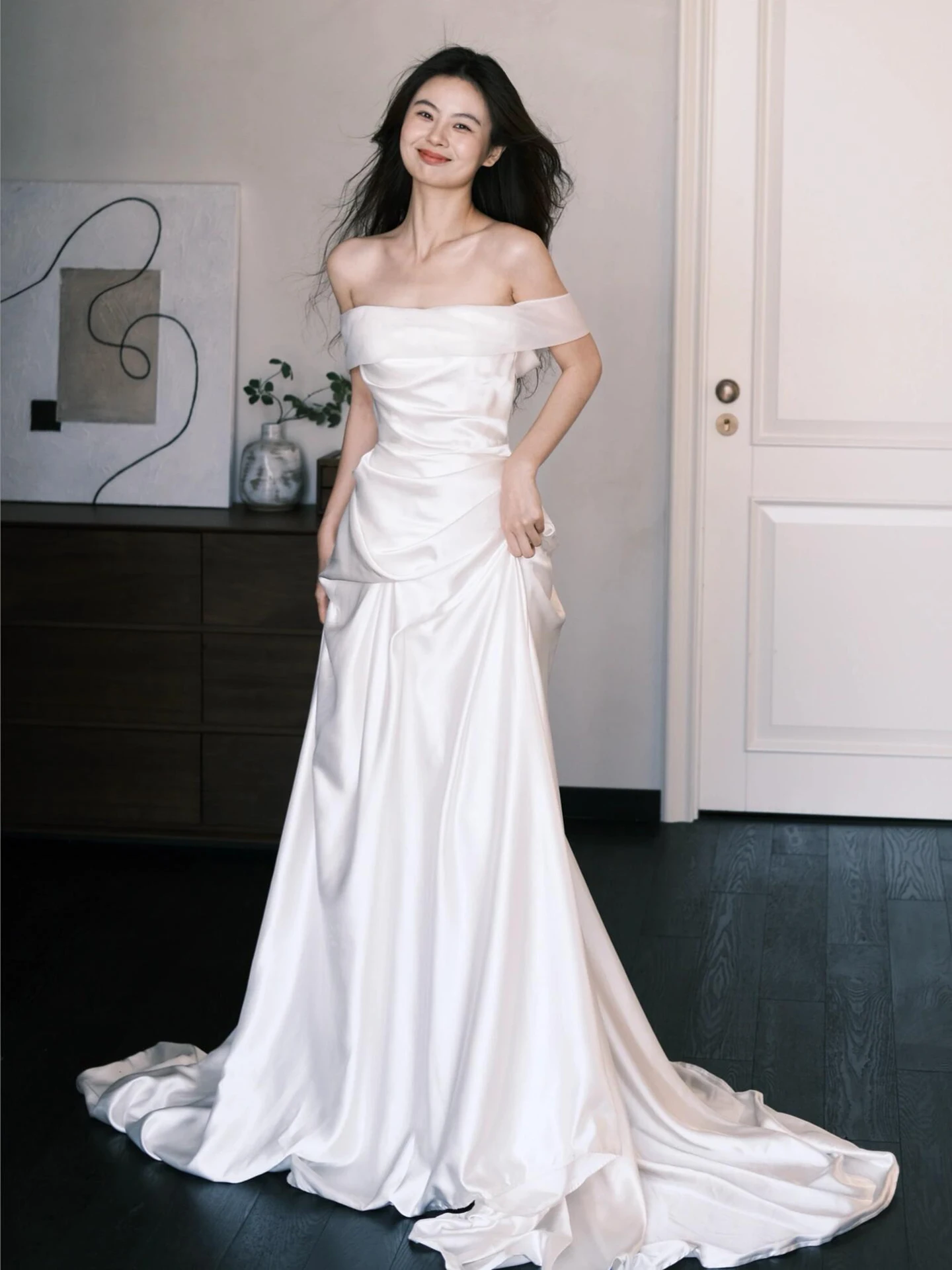 Light Satin Wedding Dr One oulder Floor Length out Door eeting Guest Simple Sle mid Waist Long Skirt Wedding Gown
Light Satin Wedding Dr One oulder Floor Length out Door eeting Guest Simple Sle mid Waist Long Skirt Wedding Gown