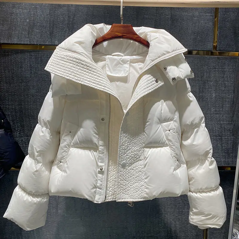 2024 European Autumn and Winter New Women's White Duck Down Jacket Short Hooded Warm Jacket
2024 European Autumn and Winter New Women's White Duck Down Jacket Short Hooded Warm Jacket