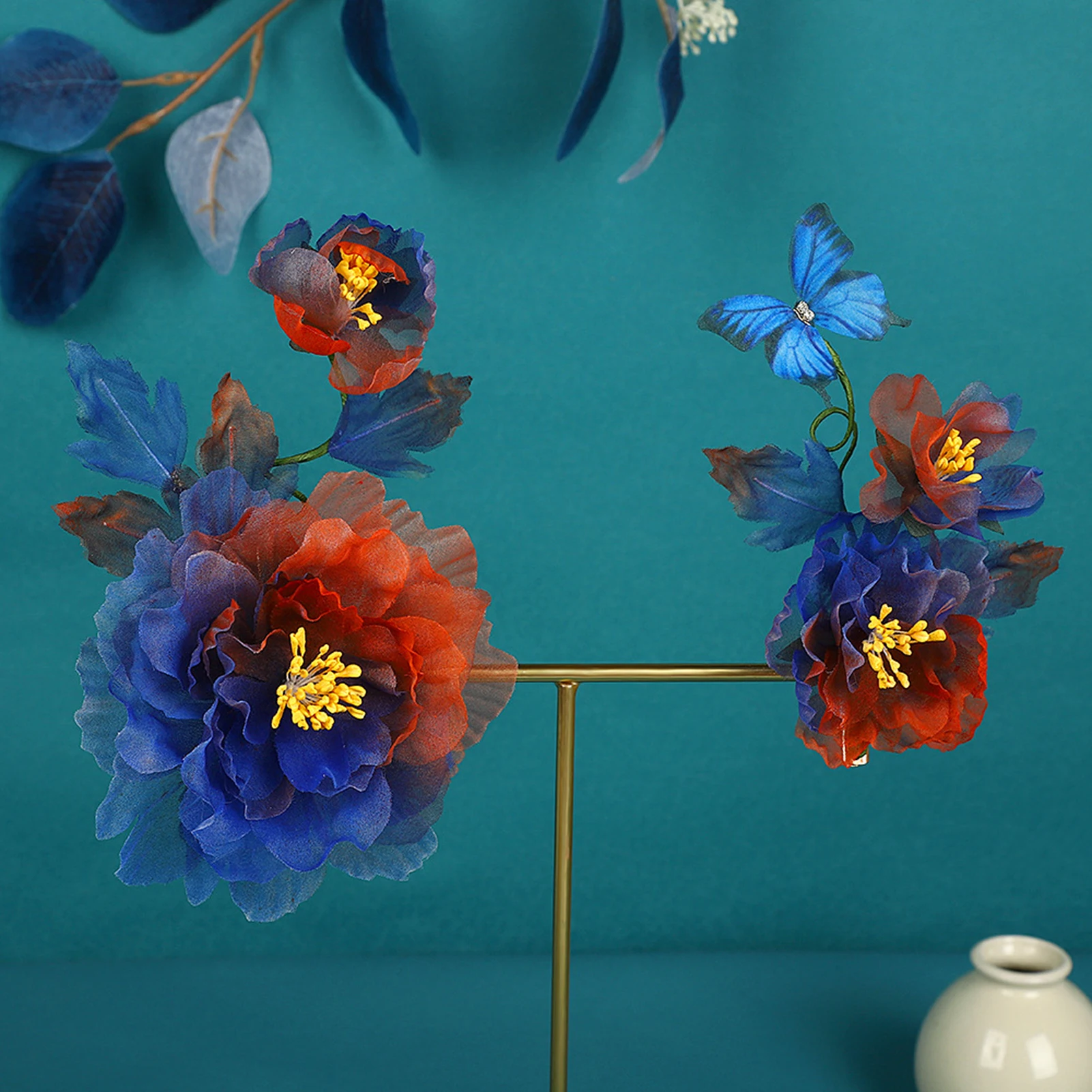 Han Chinese Clothing Hair Clips with Flower Temperament Stable Grip Headpiece for Thick Curly Hair Styling Decorative
Han Chinese Clothing Hair Clips with Flower Temperament Stable Grip Headpiece for Thick Curly Hair Styling Decorative