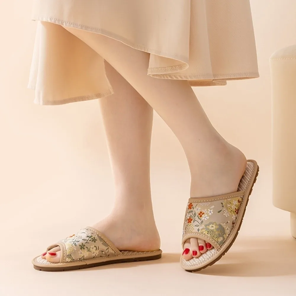Sandals Non-Slip Linen Slippers Flax Sweat Absorption Men Women Slippers Soft Chinese Style Embroidery Flower Slippers Bedroom
Sandals Non-Slip Linen Slippers Flax Sweat Absorption Men Women Slippers Soft Chinese Style Embroidery Flower Slippers Bedroom