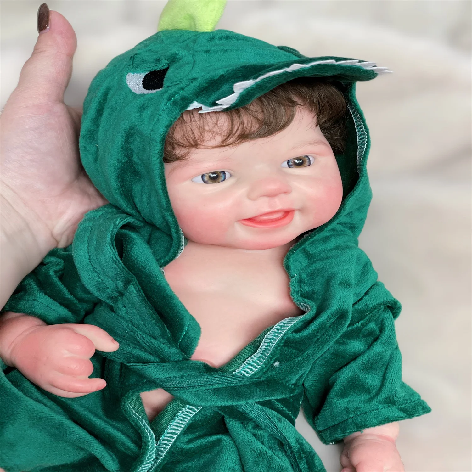 16Inch Smiling Open Eyes Full Body Silicone Boy Doll With Rooted Hair And 3D Painted Skin Handmade Waterproof Bebe Reborn Doll
16Inch Smiling Open Eyes Full Body Silicone Boy Doll With Rooted Hair And 3D Painted Skin Handmade Waterproof Bebe Reborn Doll