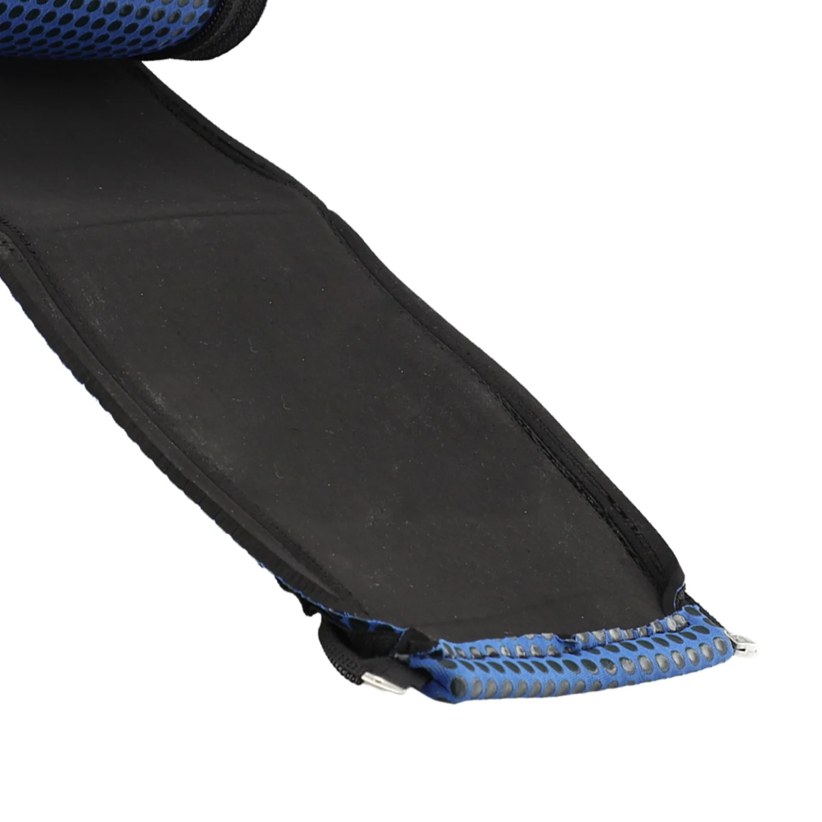 Neoprene Handrail Cover for Swimming Pools Featuring Easy Installation with a Zipper and Slip Resistant Design
Neoprene Handrail Cover for Swimming Pools Featuring Easy Installation with a Zipper and Slip Resistant Design