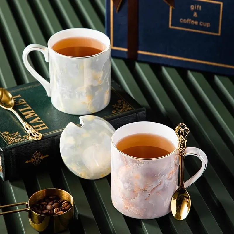 Набор кофейных кружек из костяного фарфора, керамический чайный сервиз, мраморная полоска, роскошные подарки, фарфоровая чашка для напитков, пара чашек
Набор кофейных кружек из костяного фарфора, керамический чайный сервиз, мраморная полоска, роскошные подарки, фарфоровая чашка для напитков, пара чашек