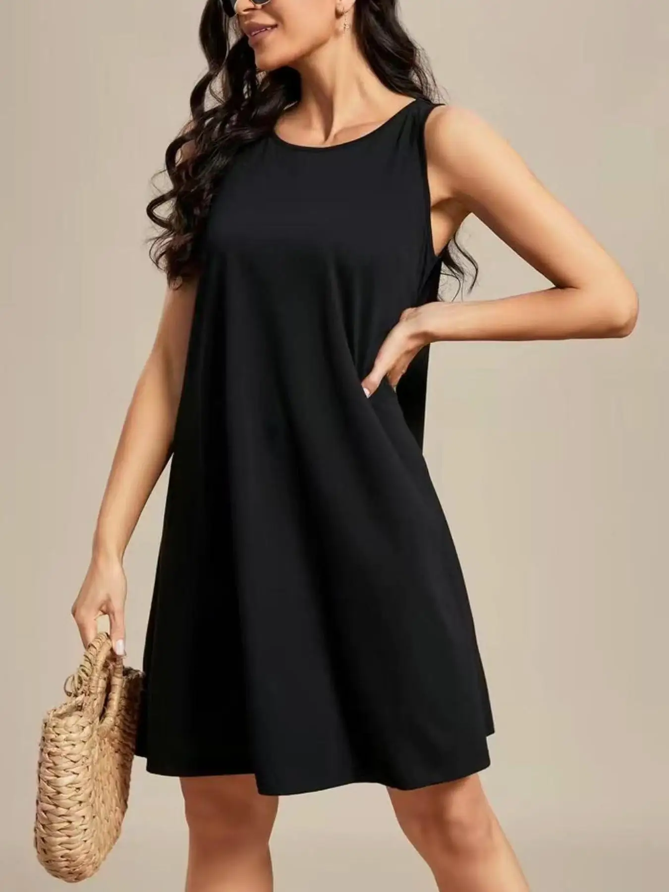 Women's Plain Round Neck Tank Dress, Casual Sleeveless Short Dress for Summer, Ladies Clothes for Daily Wear
Women's Plain Round Neck Tank Dress, Casual Sleeveless Short Dress for Summer, Ladies Clothes for Daily Wear