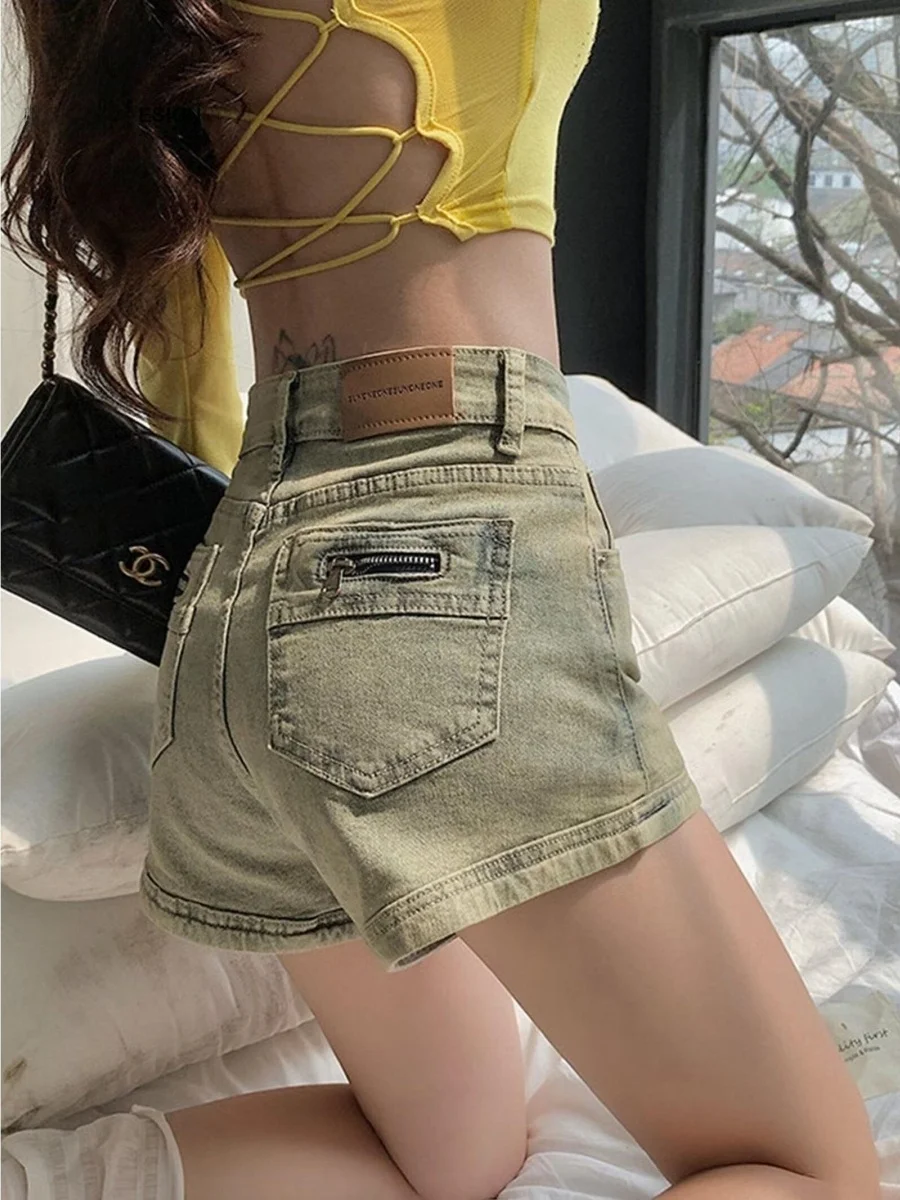 American Style Spicy Girl Vintage Denim Shorts Women Summer New High Waist Elastic Slim Straight A-Line Ultra-Short Hot Pants
American Style Spicy Girl Vintage Denim Shorts Women Summer New High Waist Elastic Slim Straight A-Line Ultra-Short Hot Pants