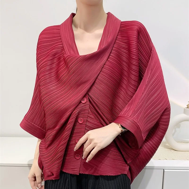 2026 New Spring/Summer Short Coat For Women, Pleated Top, Loose Casual Fit, Three-Quarter Sleeves, Scarf Collar Design
2026 New Spring/Summer Short Coat For Women, Pleated Top, Loose Casual Fit, Three-Quarter Sleeves, Scarf Collar Design