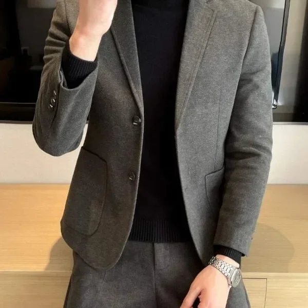 Мужской утепленный шерстяной пиджак, повседневный осенне-зимний элитный стиль для взрослых, корейская версия, западное пальто
Мужской утепленный шерстяной пиджак, повседневный осенне-зимний элитный стиль для взрослых, корейская версия, западное пальто