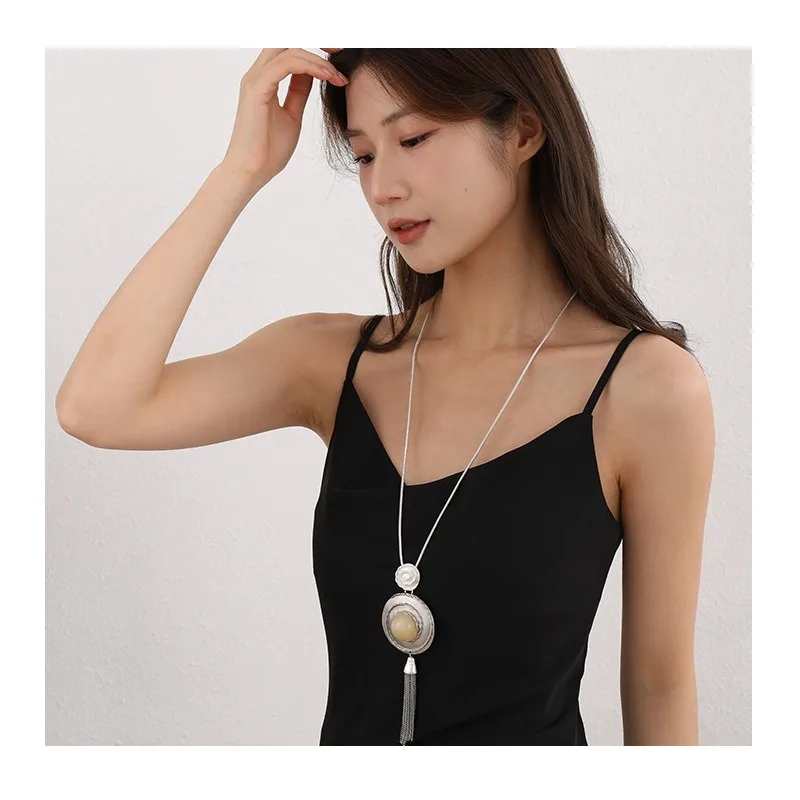 Pendant Sweater Chain New Women's Alloy Fringed Long Women's Jewelry Retro Simple Versatile Necklace
Pendant Sweater Chain New Women's Alloy Fringed Long Women's Jewelry Retro Simple Versatile Necklace