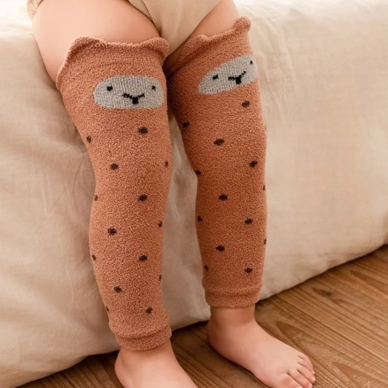 Anti Slip Baby Leg Protectors Winter Anti Freeze Fleece Lined Thickened Infant Warmth Indoor Crawling Long Knee Guards
Anti Slip Baby Leg Protectors Winter Anti Freeze Fleece Lined Thickened Infant Warmth Indoor Crawling Long Knee Guards