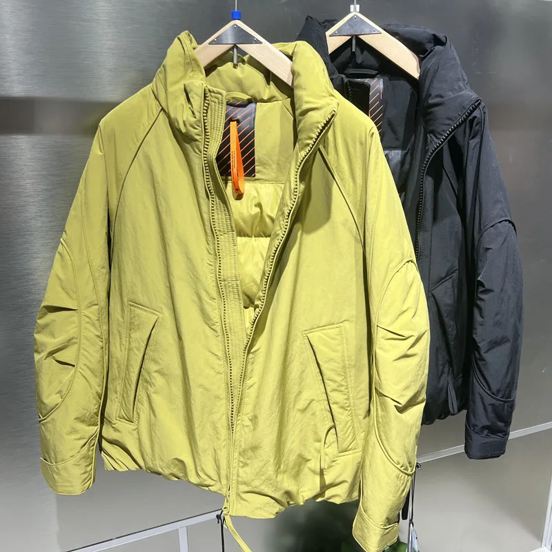 Men's Casual Outdoor down Jacket Stand Collar Windproof Warmth Leisure Outerwear Fashionable High-End Feeling Winter New Style
Men's Casual Outdoor down Jacket Stand Collar Windproof Warmth Leisure Outerwear Fashionable High-End Feeling Winter New Style