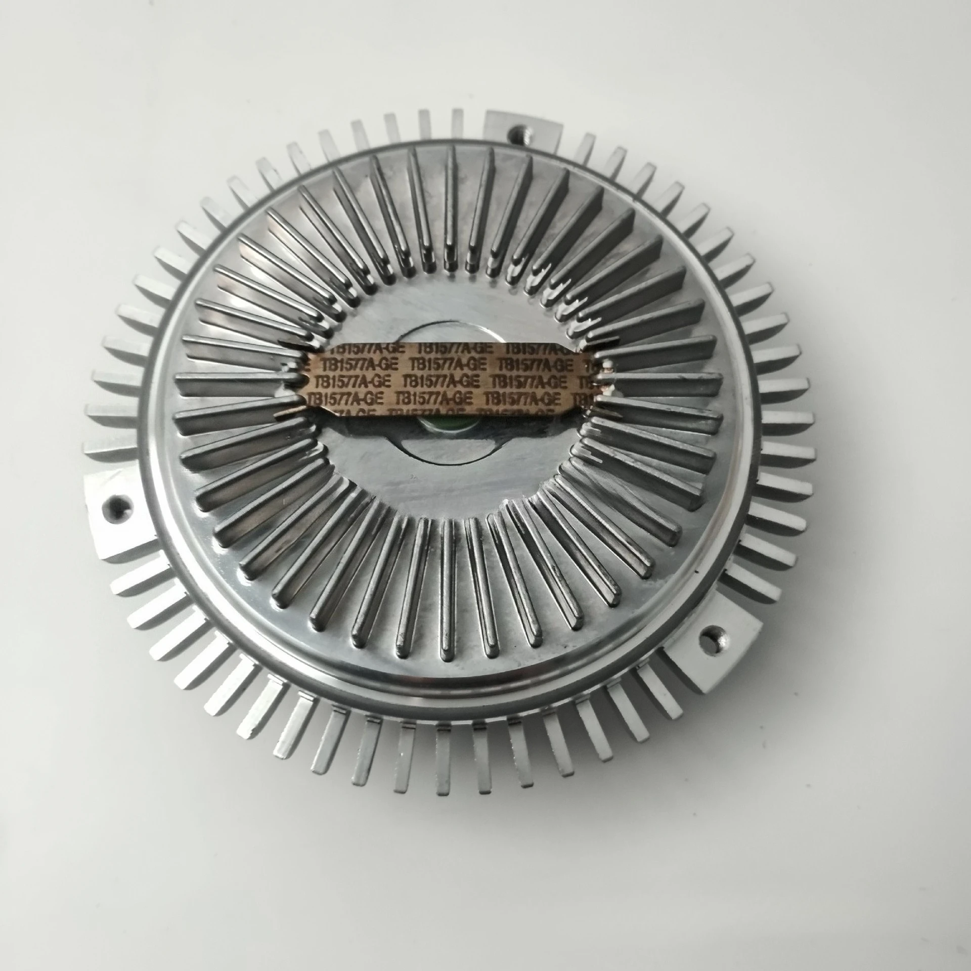 0002003922 Fan Coupler Silicone Oil Clutch Shanghai Huizhong ISTANA Mer cedes-Be nz Bread MB100
0002003922 Fan Coupler Silicone Oil Clutch Shanghai Huizhong ISTANA Mer cedes-Be nz Bread MB100