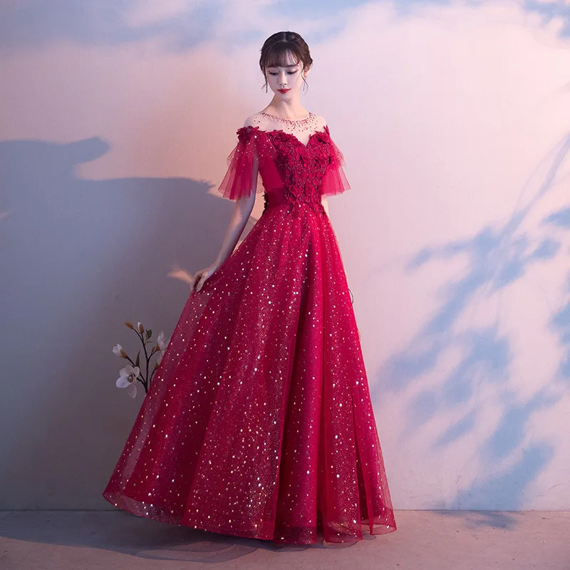 Wine Red Floral Appliqué Off-Shoulder Tulle Evening Dress Sparkle Floor-Length Formal Gown
Wine Red Floral Appliqué Off-Shoulder Tulle Evening Dress Sparkle Floor-Length Formal Gown
