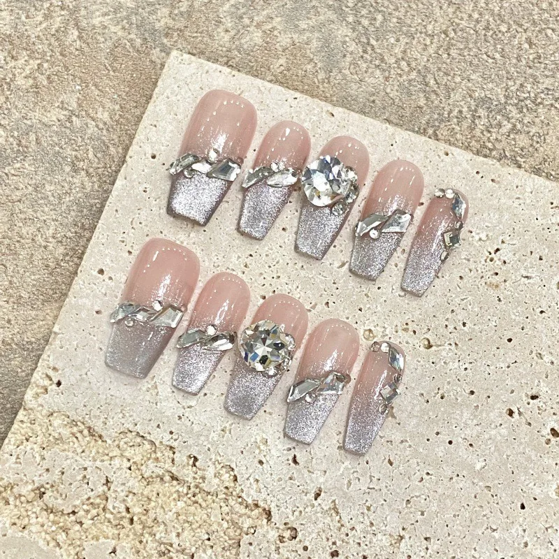 10pcs Handmade Press On Nails Flash Cat's Eye Nude Color Fake Nail Patches French Style Glossy Rhinestone Decor Fake Nail Tips
10pcs Handmade Press On Nails Flash Cat's Eye Nude Color Fake Nail Patches French Style Glossy Rhinestone Decor Fake Nail Tips