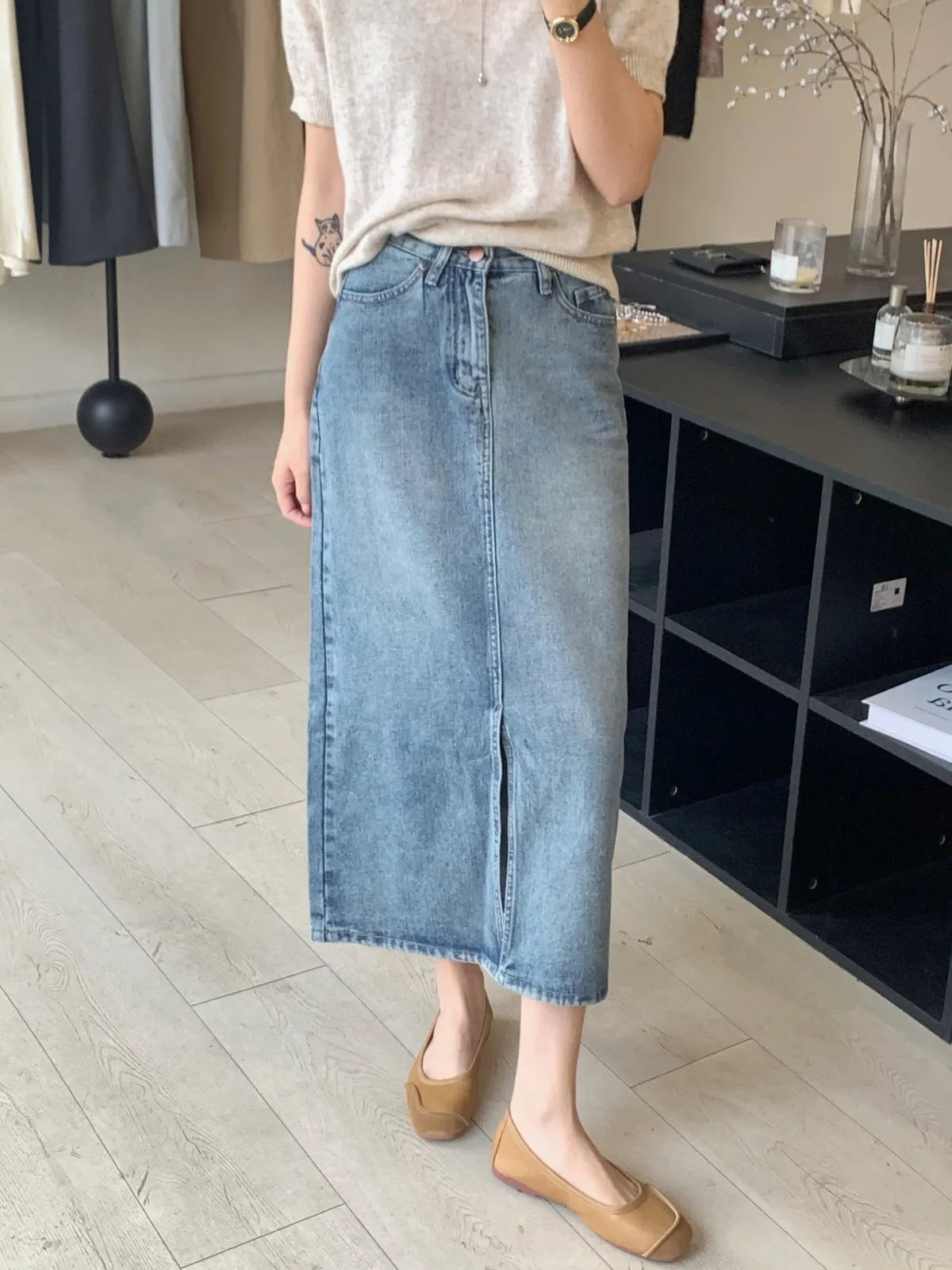 ZHISILAO New High Waist A-line Skirt Women Vintage Long Straight Denim Skirt Spring Summer 2024
ZHISILAO New High Waist A-line Skirt Women Vintage Long Straight Denim Skirt Spring Summer 2024