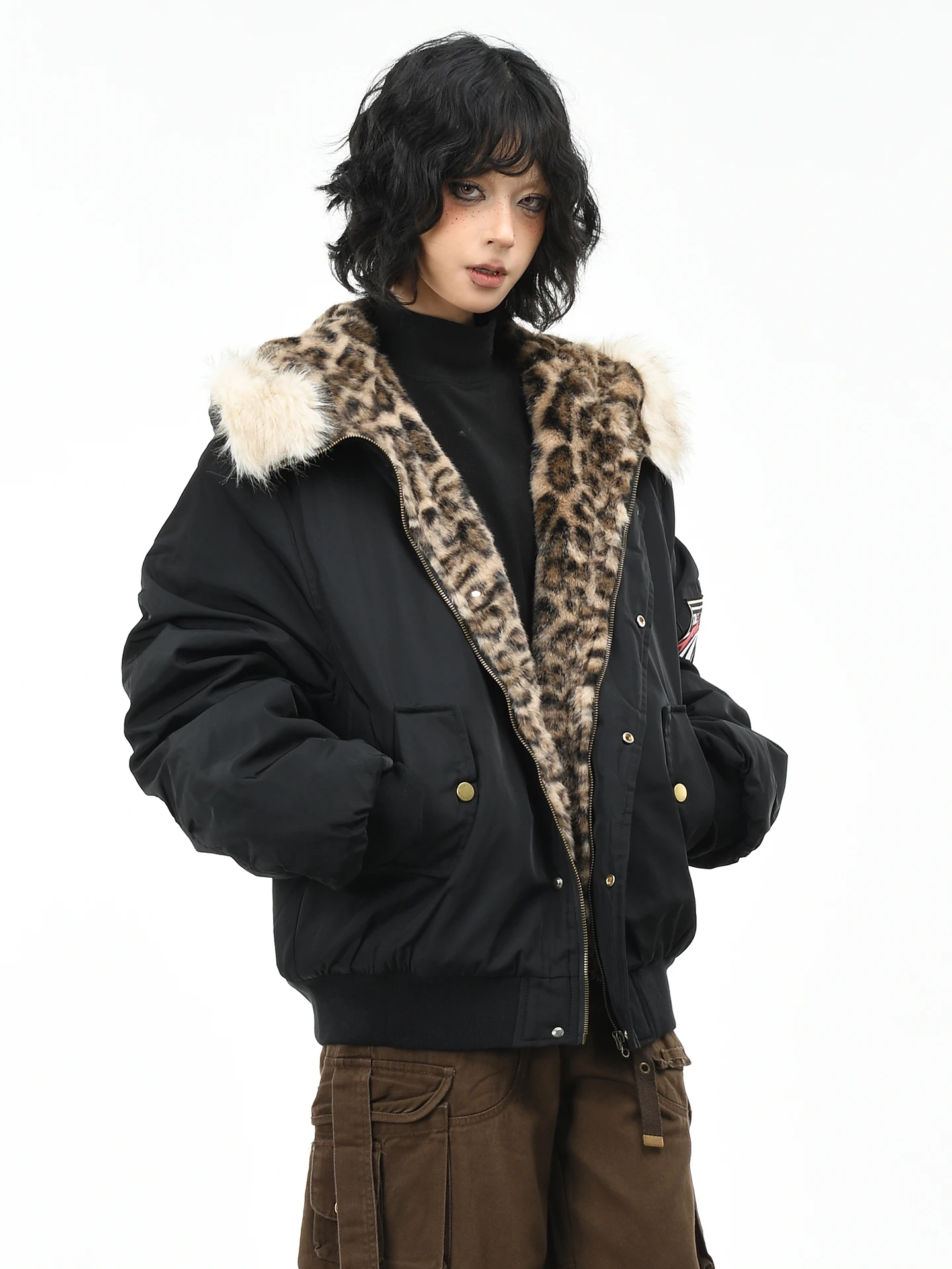 OV Original American Leopard Print Hooded Cotton Jaet Women Winter Loose Cotton Flight Coat Men Fur Collar Street Sle
OV Original American Leopard Print Hooded Cotton Jaet Women Winter Loose Cotton Flight Coat Men Fur Collar Street Sle