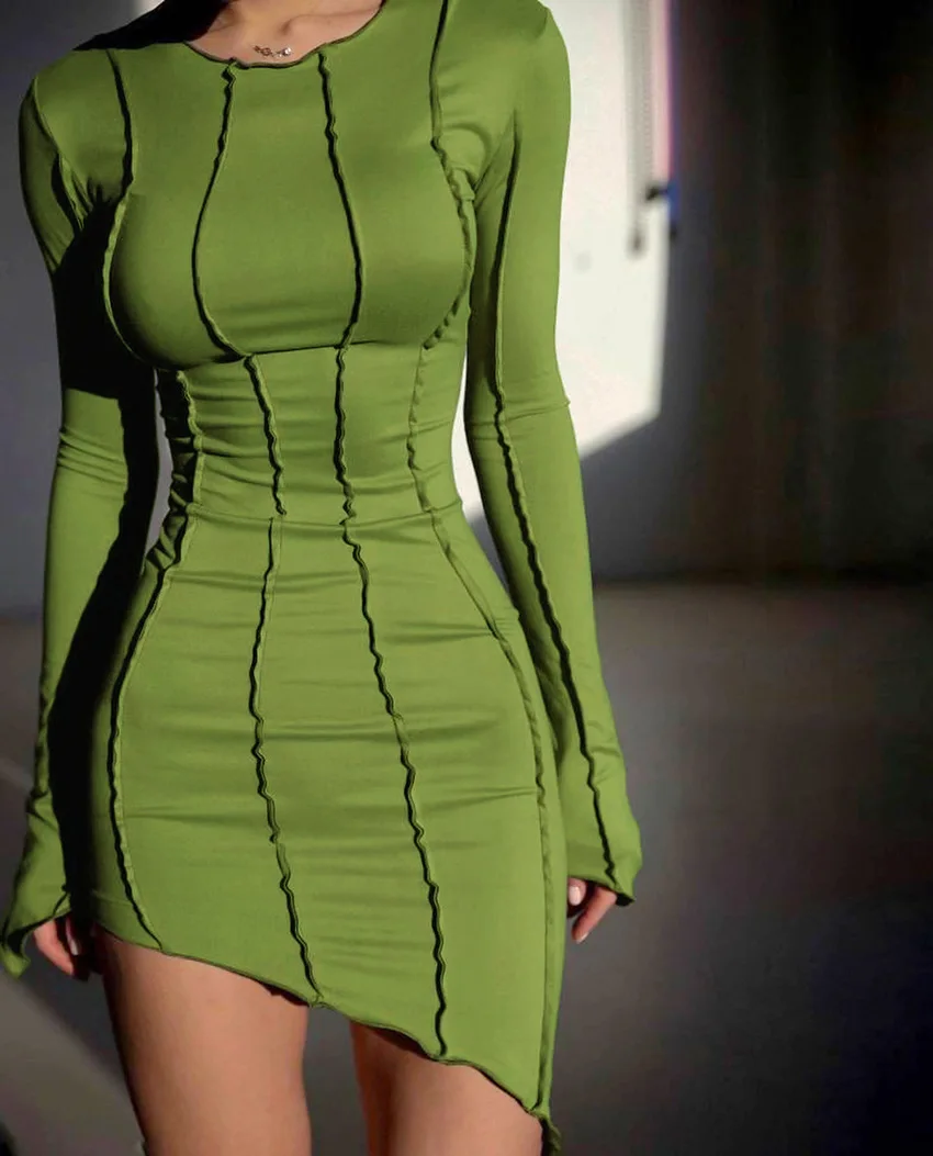 Платье модное, с нестандартным круглым вырезом, сексуальной короткой юбкой и облегающей облегающей юбкой.
Платье модное, с нестандартным круглым вырезом, сексуальной короткой юбкой и облегающей облегающей юбкой.