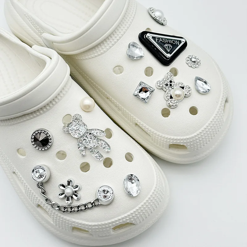 13pcs Shoe Charms ABS Bow Decorations For Sandals Luxury Rhinestone Bear Design Accessories 2025 Women Diy Bling Clog Ornaments
13pcs Shoe Charms ABS Bow Decorations For Sandals Luxury Rhinestone Bear Design Accessories 2025 Women Diy Bling Clog Ornaments