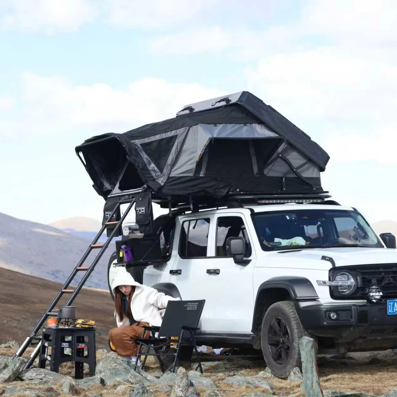 ADA OVERLAND Factory OEM 165 ABS Hard Shell Roof Top Tent Side Open Waterproof 4x4 Vehicle Camping Car Tent For 2-3 Persons
ADA OVERLAND Factory OEM 165 ABS Hard Shell Roof Top Tent Side Open Waterproof 4x4 Vehicle Camping Car Tent For 2-3 Persons